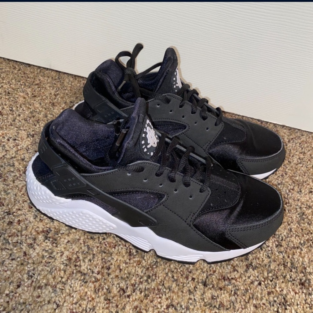 Womens Nike Huaraches